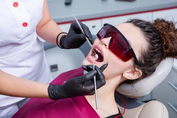 choose teeth whitening treatment in Houston